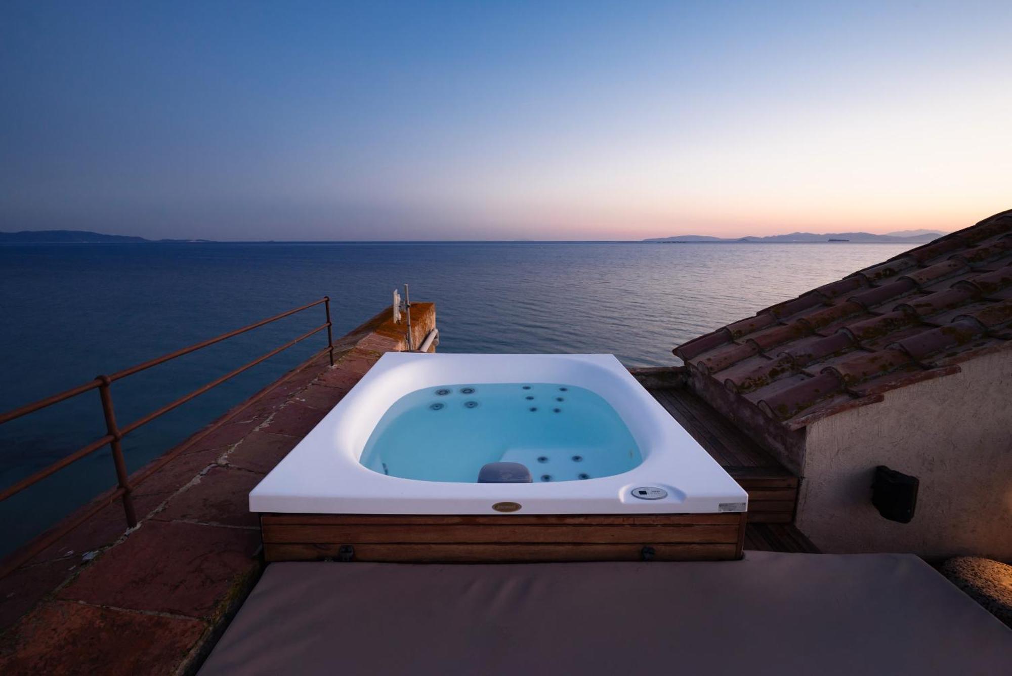 Torre Mozza - Dimora D' Epoca Hotel ฟอลลอนนีกา ภายนอก รูปภาพ