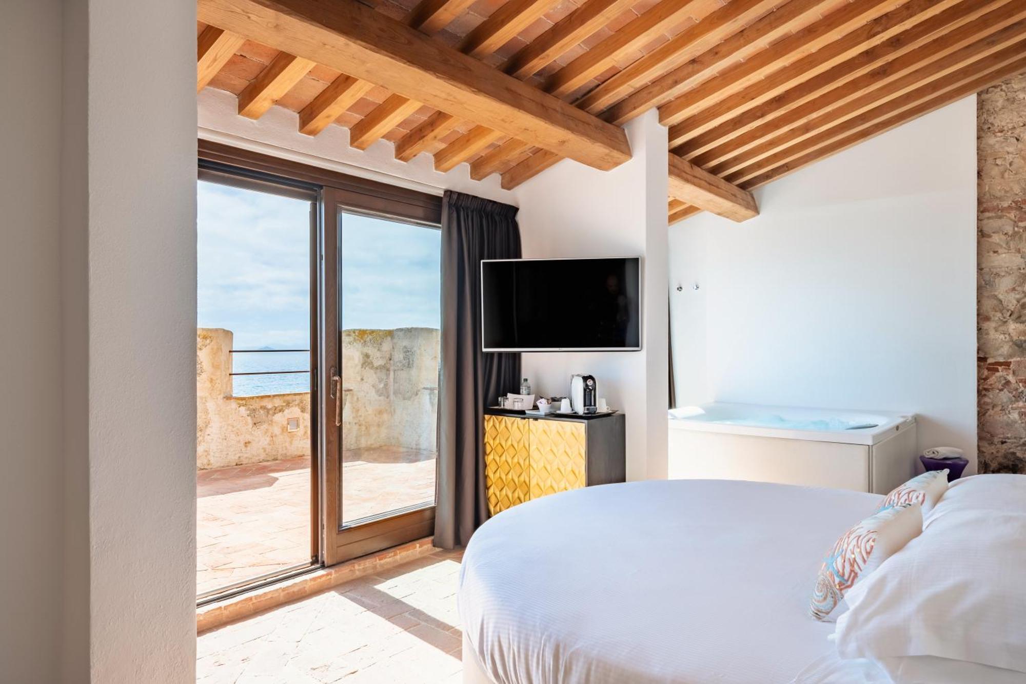 Torre Mozza - Dimora D' Epoca Hotel ฟอลลอนนีกา ภายนอก รูปภาพ